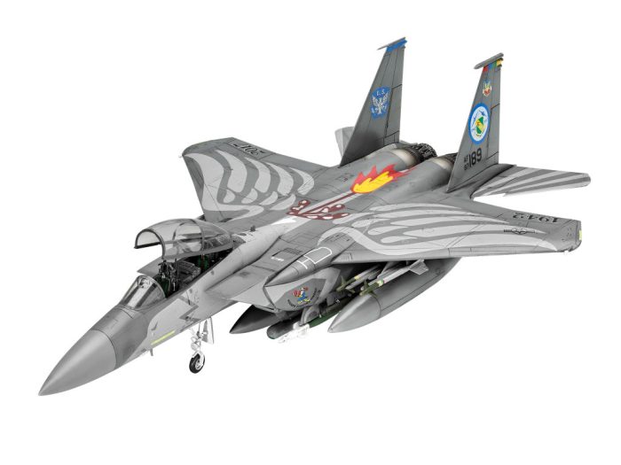 Revell Revell F-15E Strike Eagle 1:72 makett repülő (03841)