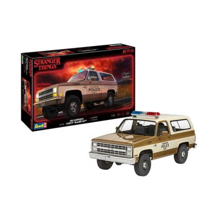 Revell Stranger Things: Jim Hoppers Chevy Blazer K5 1:25 makett autó (07724)