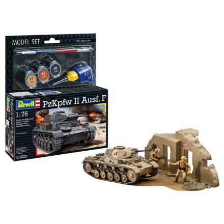 Revell PzKpfw II Ausf. F (63229) makett készlet kiegészítőkkel