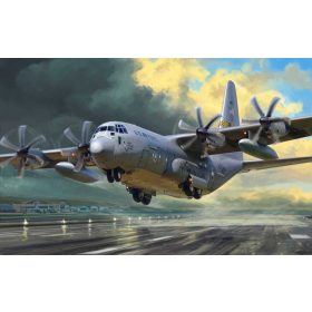 Zvezda Zvezda Hercules C-130J 1:72 makett helikopter (7315)
